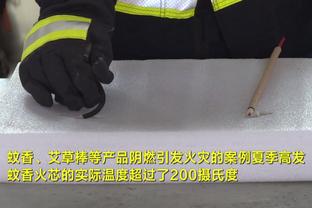 先过过瘾？对阵塞维赛前，伯纳乌周围已有印上姆总的围巾售卖